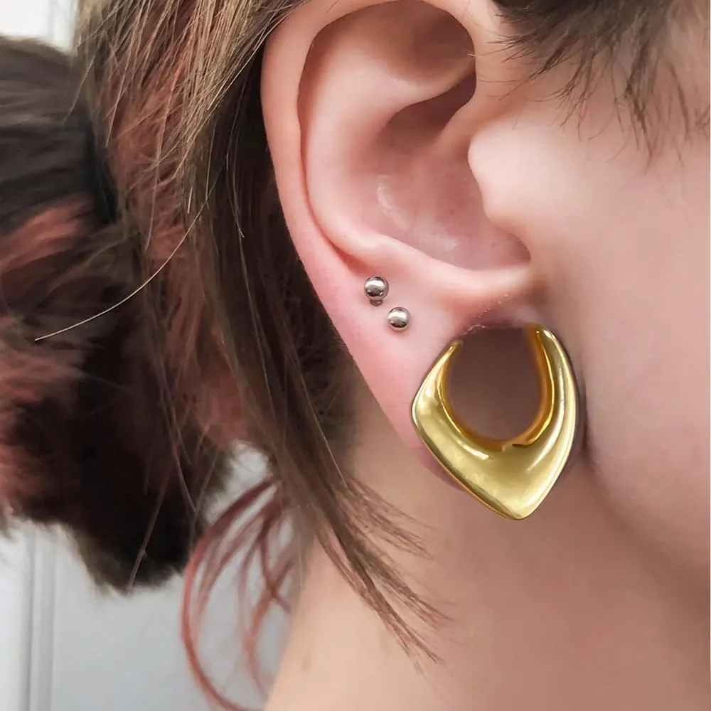 1 Pair Cute saddle gauges Ear Tunnels Plugs 316 Stainless Steel Ear Gauges Weight Saddle Plugs Hypoallergenic expander Piercing Body Jewelry for women and men