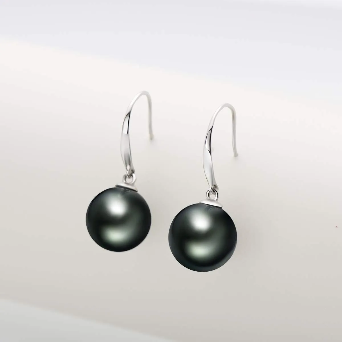18K Gold Black Pearl Dangle Earrings 8-9mm Genuine Tahitian Cultured Pearls Drop Ear Hook Dangle Earrings Vintage Jewelry for Women