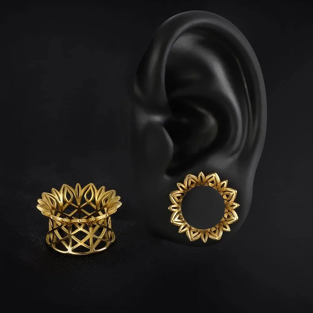 2PCS Hollow Crown Ear Gauges Hypoallergenic 316 Stainless Steel Breathing Ear Plugs Tunnels for Stretched Ears 8mm-25mm (0G-1") Body Piercing Jewelry for Women Men