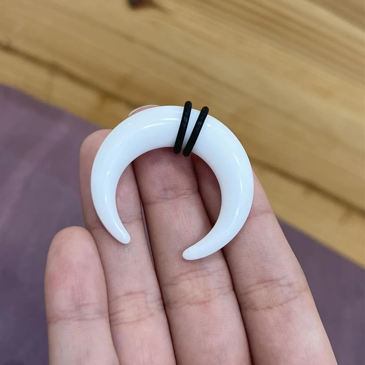 Acrylic White Septum Pincher Tapers 00G 0G 2G 4G 6G 8G 10G 12G 14G Buffalo Horseshoe Stretcher Expander Ear Gauges Nose Piercing