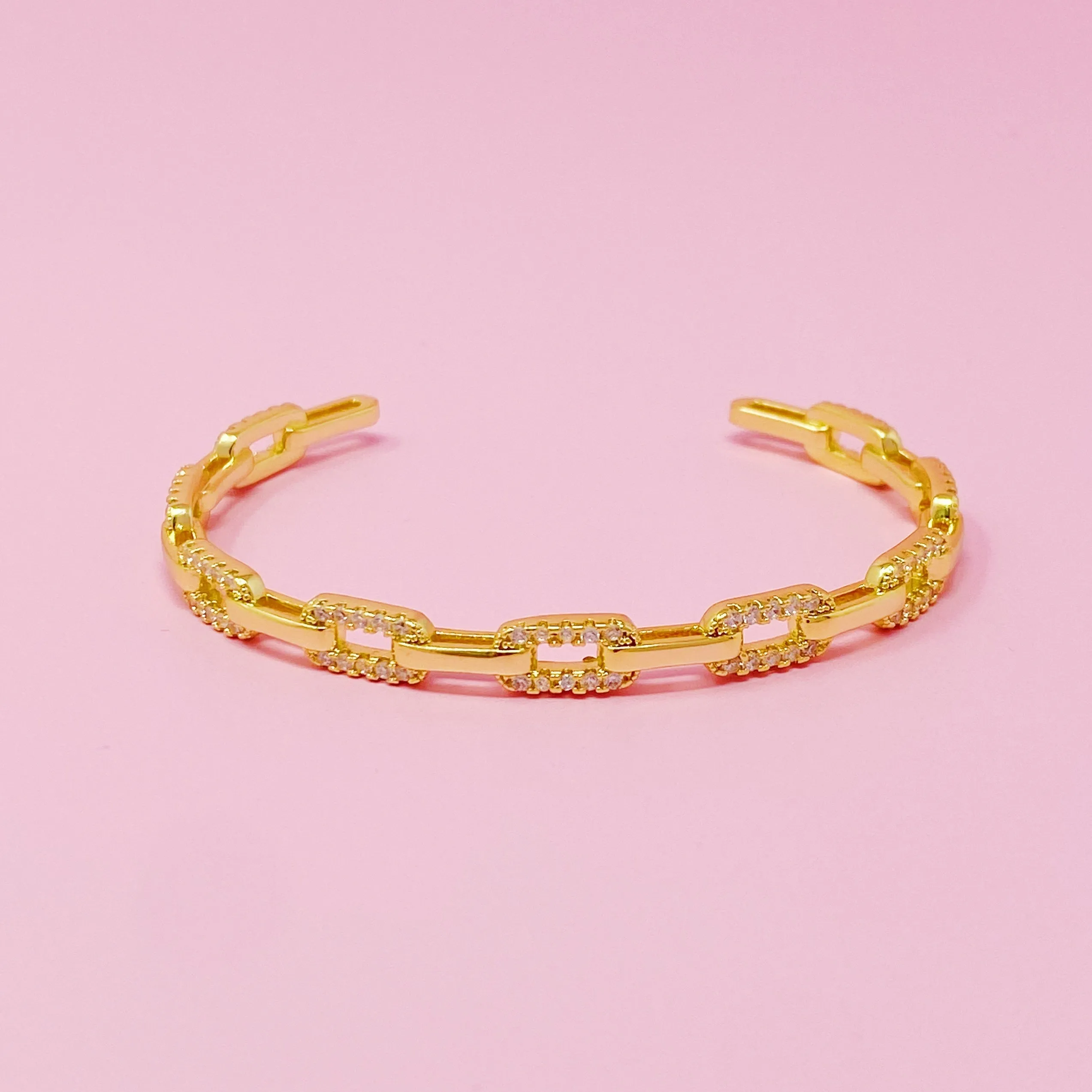 Alternatively Linked Open Bangle Bracelet