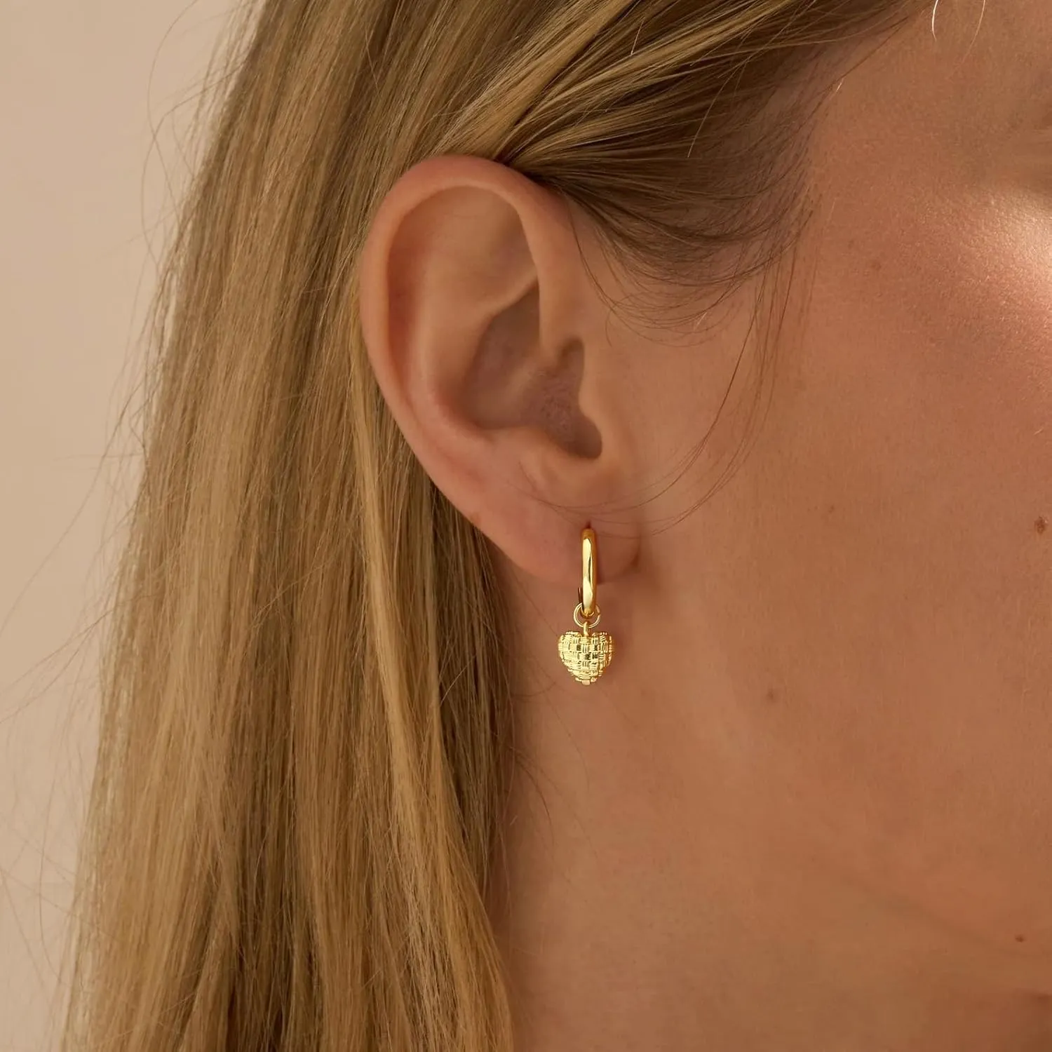 ASCOMY Gold Earrings for Women Dainty Stud Earrings 14K Gold/Silver Plated Heart Earring Cute Star Stud Earring Gold Minimalist Jewelry Gifts for Her