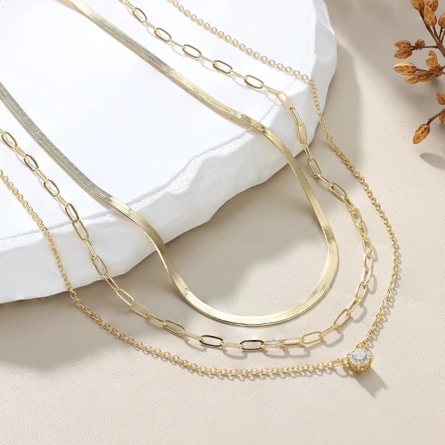 Dochais Layered Gold Chain Necklaces for Women Dainty Choker Charm Necklace Stack 14k Gold-Plated Non-Tarnish Statement Pendant Necklace Set
