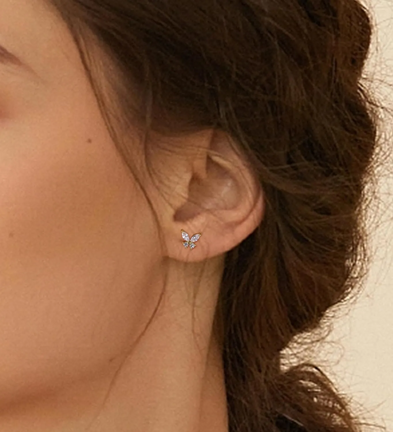 Flat Back Stud Earrings for Girls Women 14K Gold Plated Cartilage Stud Earrings 20G Hypoallergenic Surgical Steel Gold Butterfly Screw Back Nap Earrings Studs