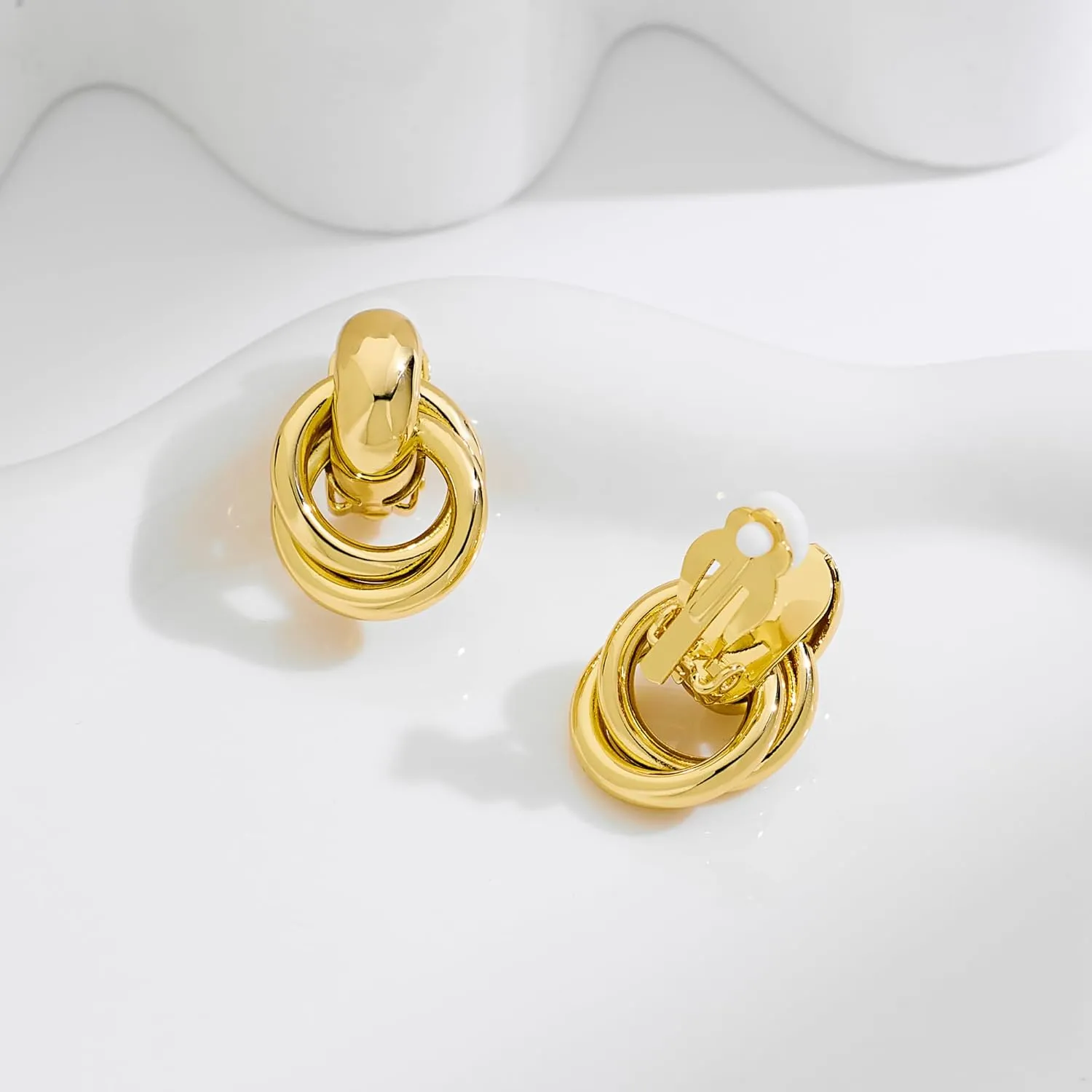 Gold Geometric Clip On Earrings for Women 18K Chunky Gold Knot Link Clip Earrings Trendy Jewelry