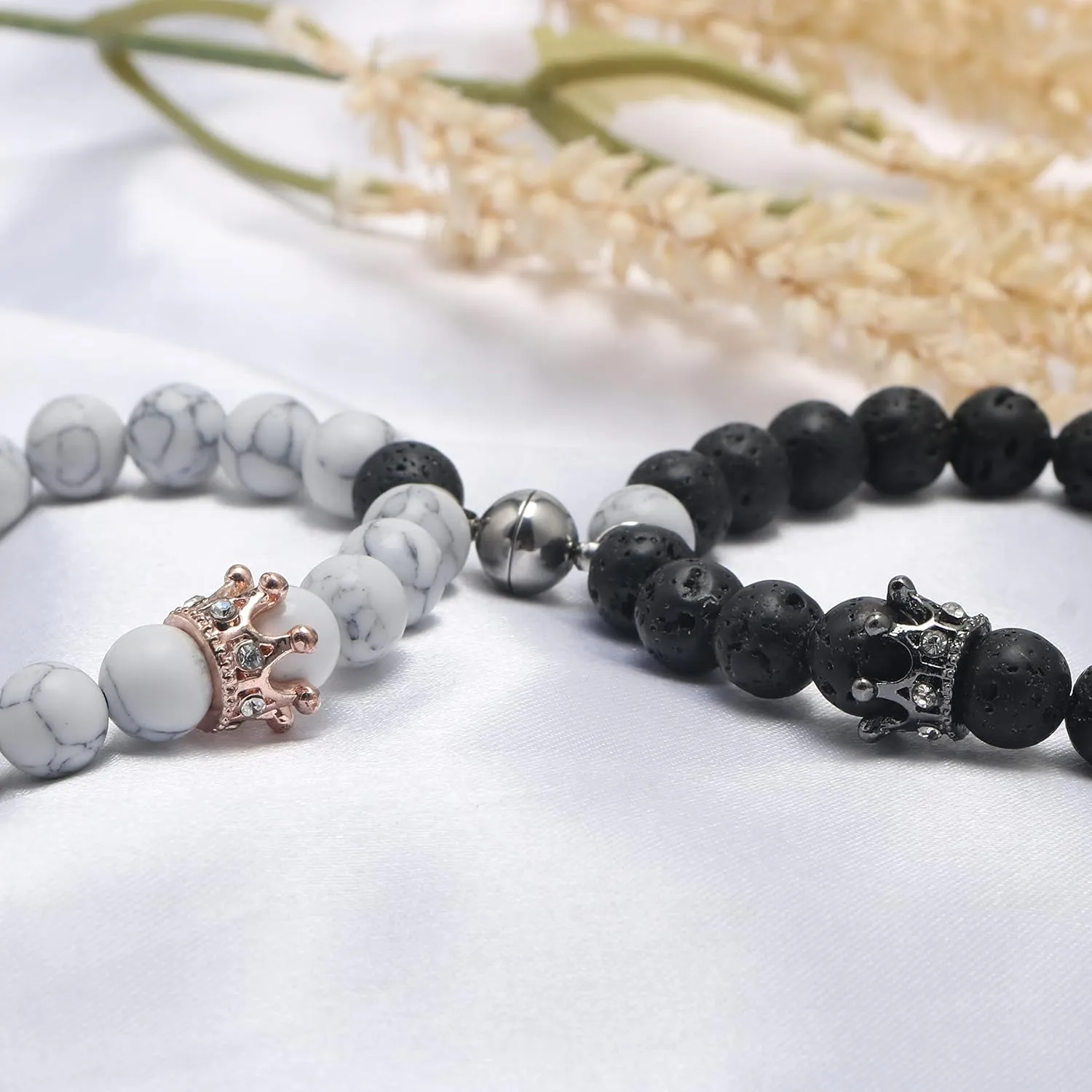 JoycuFF Matching Couple Bracelets For Men Women Him Or Her Boyfriend And Girlfriend Connecting Love Bracelets Gifts For Anniversary Birthday Christmas Beaded Jewelry