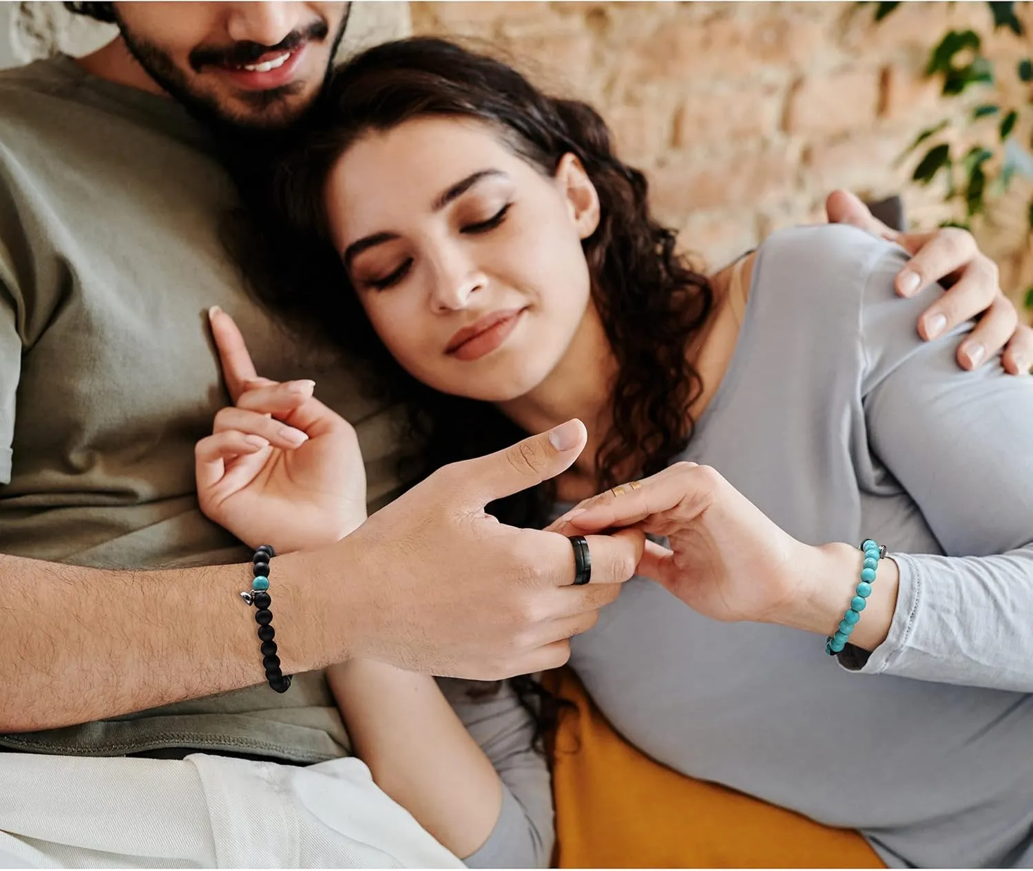 JoycuFF Matching Couple Bracelets For Men Women Him Or Her Boyfriend And Girlfriend Connecting Love Bracelets Gifts For Anniversary Birthday Christmas Beaded Jewelry