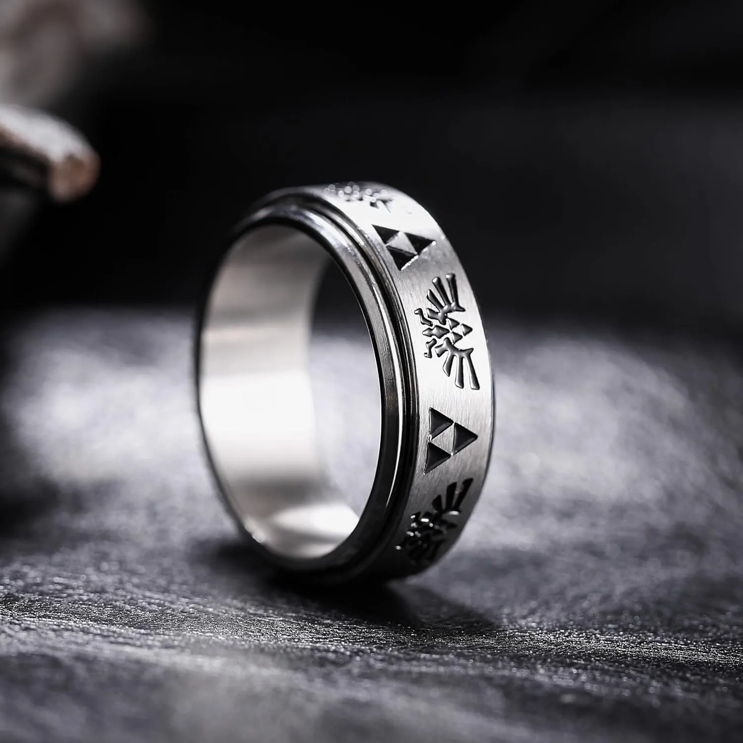 King Will 6mm 7mm 8mm Silver Black Stainless Steel Ring Spinner Ring Anxiety Relief Wedding Ring For Men Women Forest Elk Deer Family/Moon Star/Skull Head/Evil Eye/Poker Pattern Size 7-14