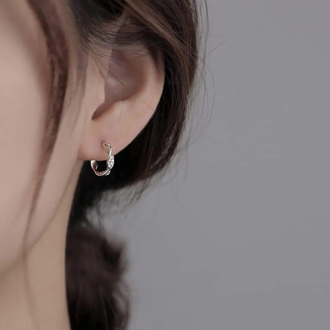 SLUYNZ 925 Sterling Silver CZ Hoop Earrings for Women Twist Hoop Earrings Minimalist Hoop Earrings