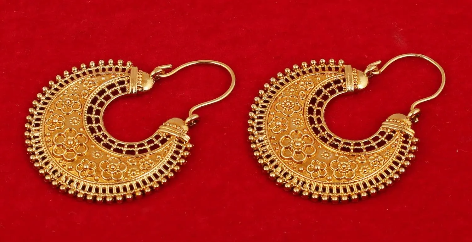 Touchstone Indian Bollywood Pretty Fringes and Floral Theme Ethnic South Indian Chandbali Moon Bridal Designer Jewelry Chandelier Earrings for Women In Antique Gold or Silver Tone
