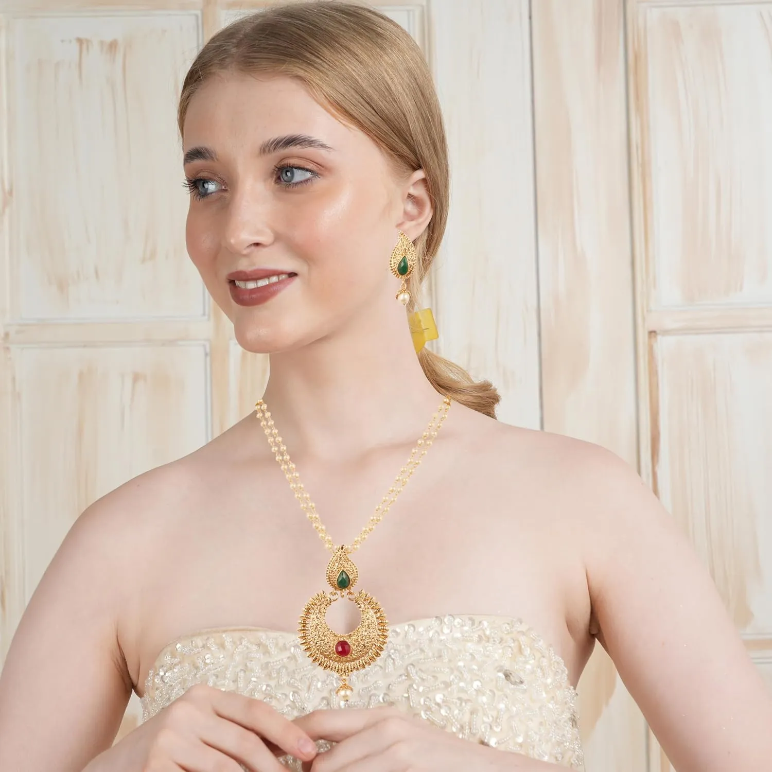 Touchstone Indian Bollywood Traditional Studded Style Designer Jewelry Pendant Set in Gold Tone for Women.