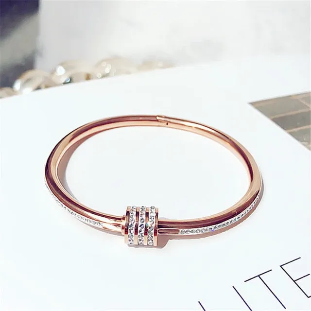 White Shellfish Board Bend Metal Geometric Overlap Acetic Resin Open Bangle